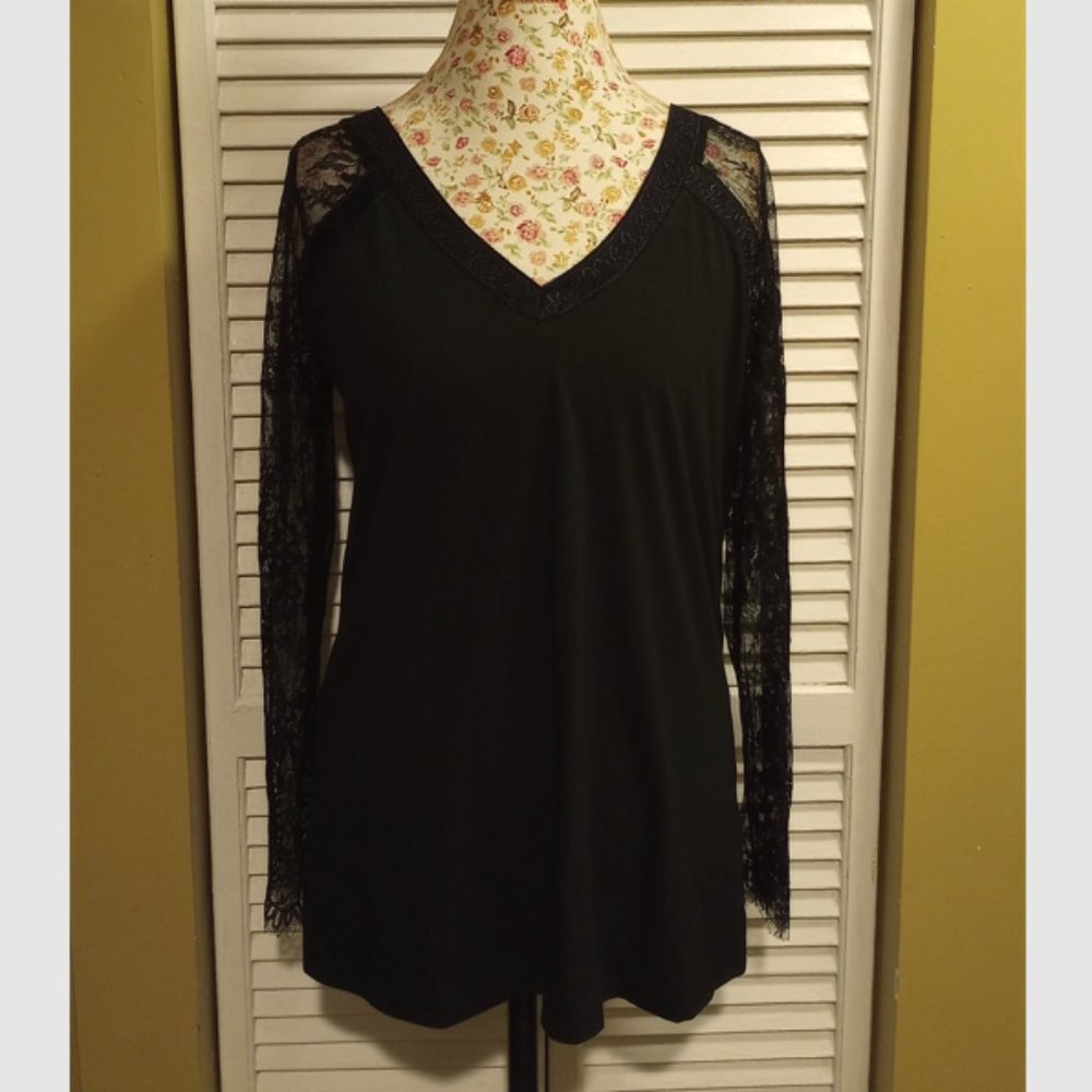 New with Tags Dorose Women's Long-Sleeve V-Neck Lace Top, Size L